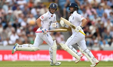 Duckett had 'goosebumps' watching Pope celebrate crucial ton