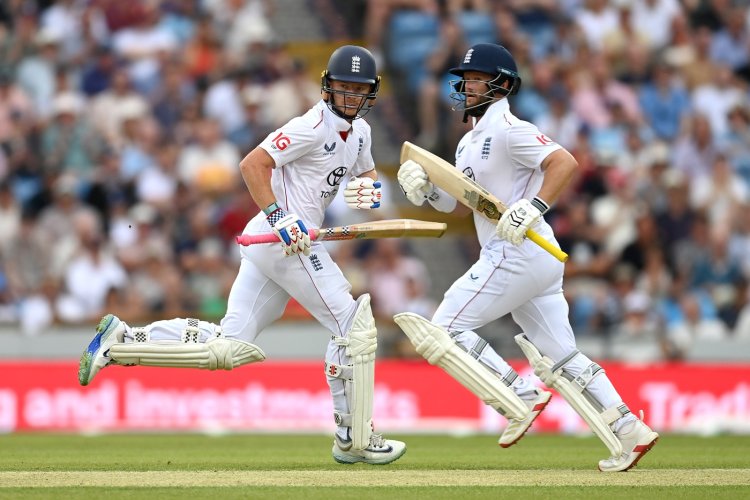 Duckett had 'goosebumps' watching Pope celebrate crucial ton